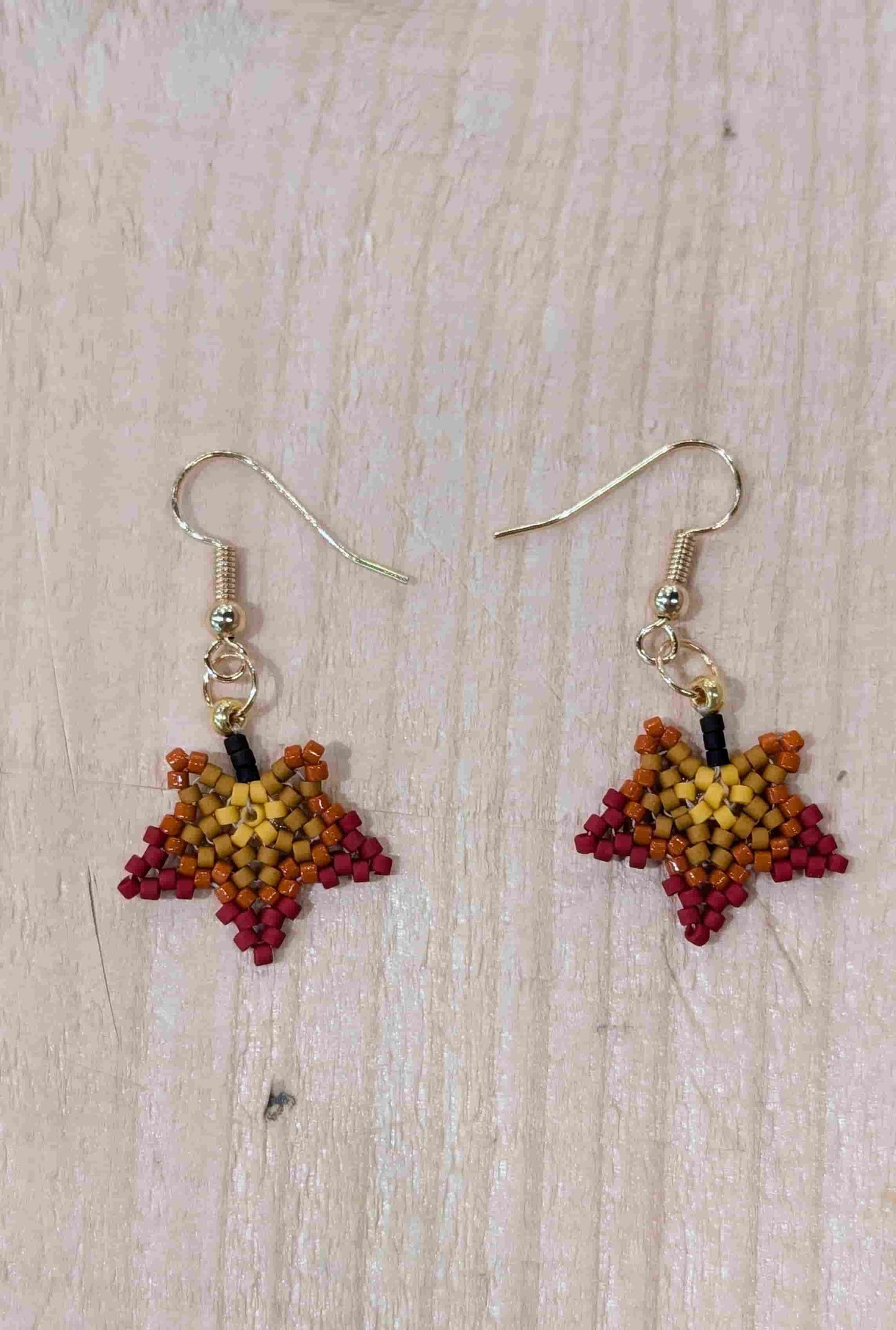Boucles d'oreilles "Momiji », l’éclat de l’automne en perles Miyuki