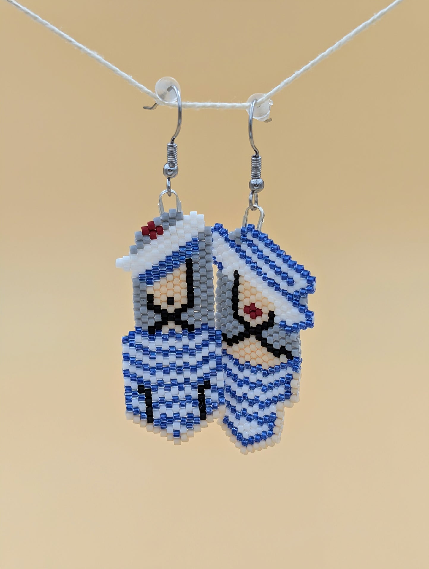 Boucles d'oreilles artisanales pendantes Les Amoureux, tissées en perles Miyuki