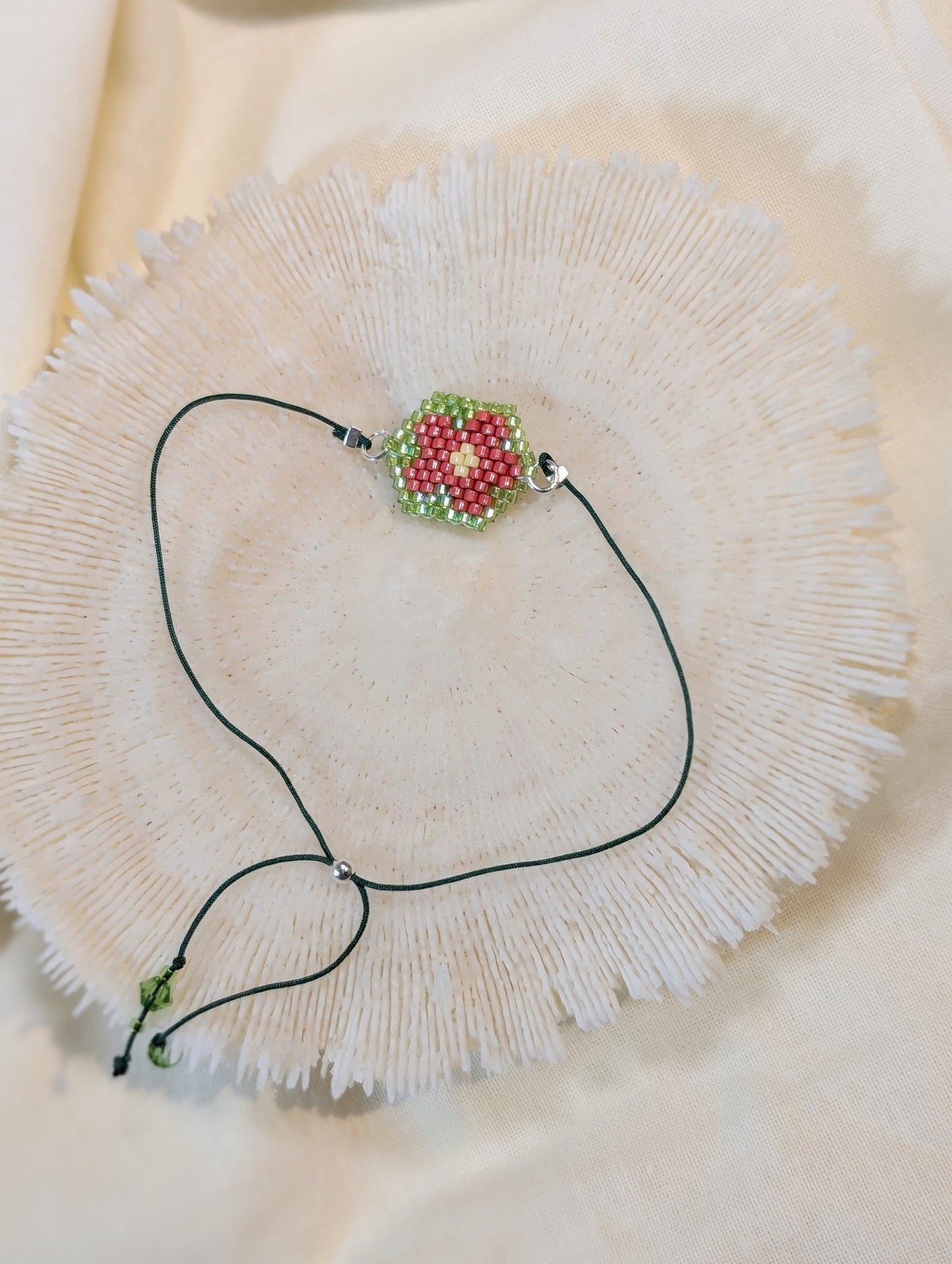 Bracelet artisanal réglable Emoji : "Smile", "Fleur" ou "Peace"