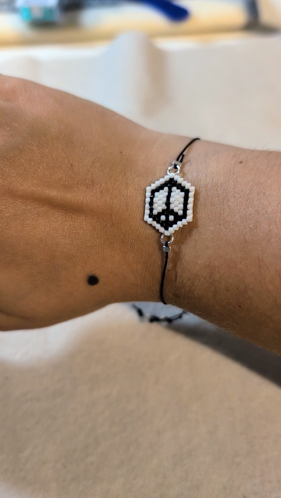 Bracelet artisanal réglable Emoji : "Smile", "Fleur" ou "Peace"