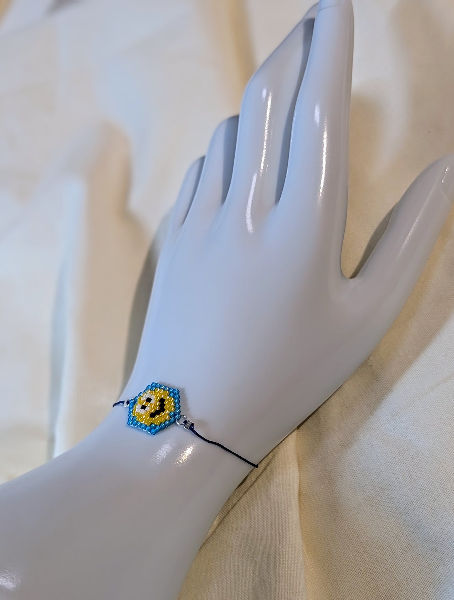 Bracelet artisanal réglable Emoji : "Smile", "Fleur" ou "Peace"