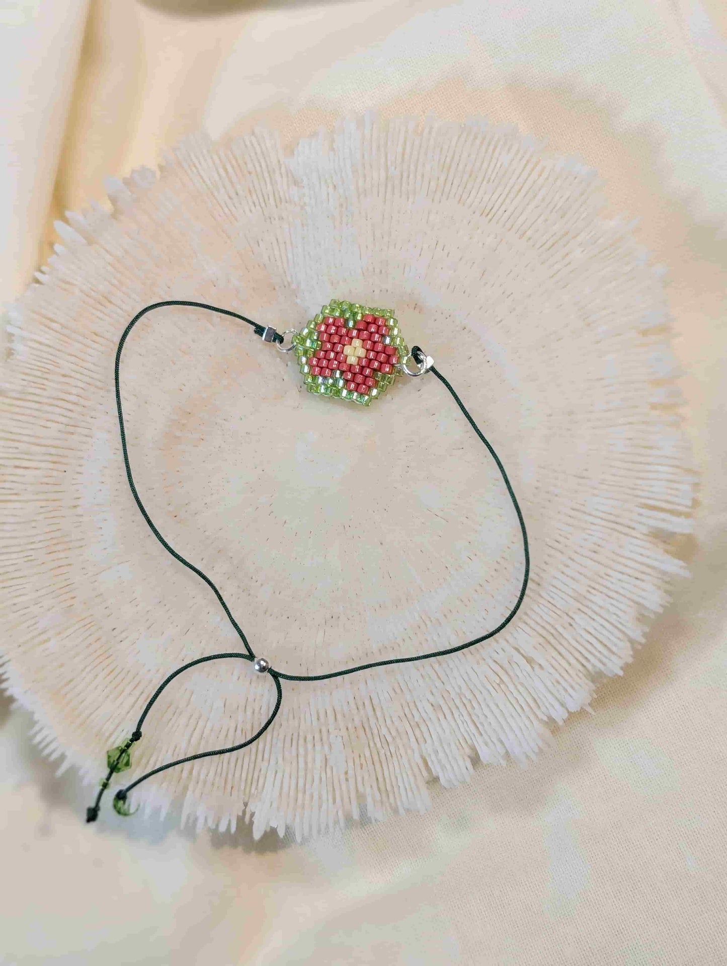 Bracelet Emoji : "Smile", "Fleur" ou "Peace", en perles Miyuki Delica