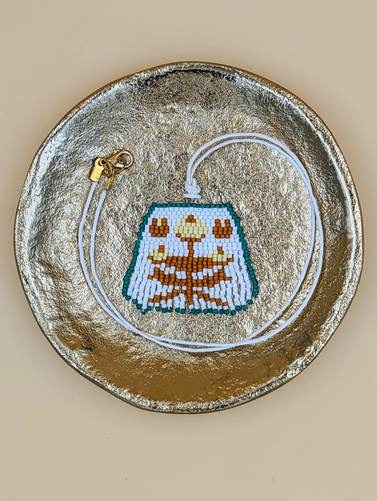 Collier artisanal Carrousel, tissé en perles Miyuki