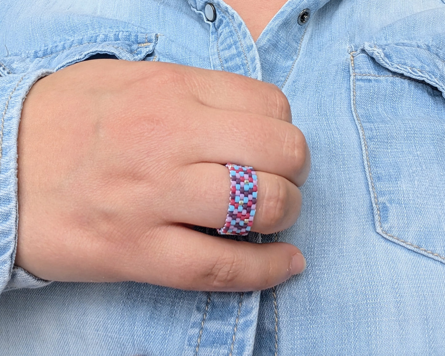 Bague artisanale Silae, en perles Miyuki