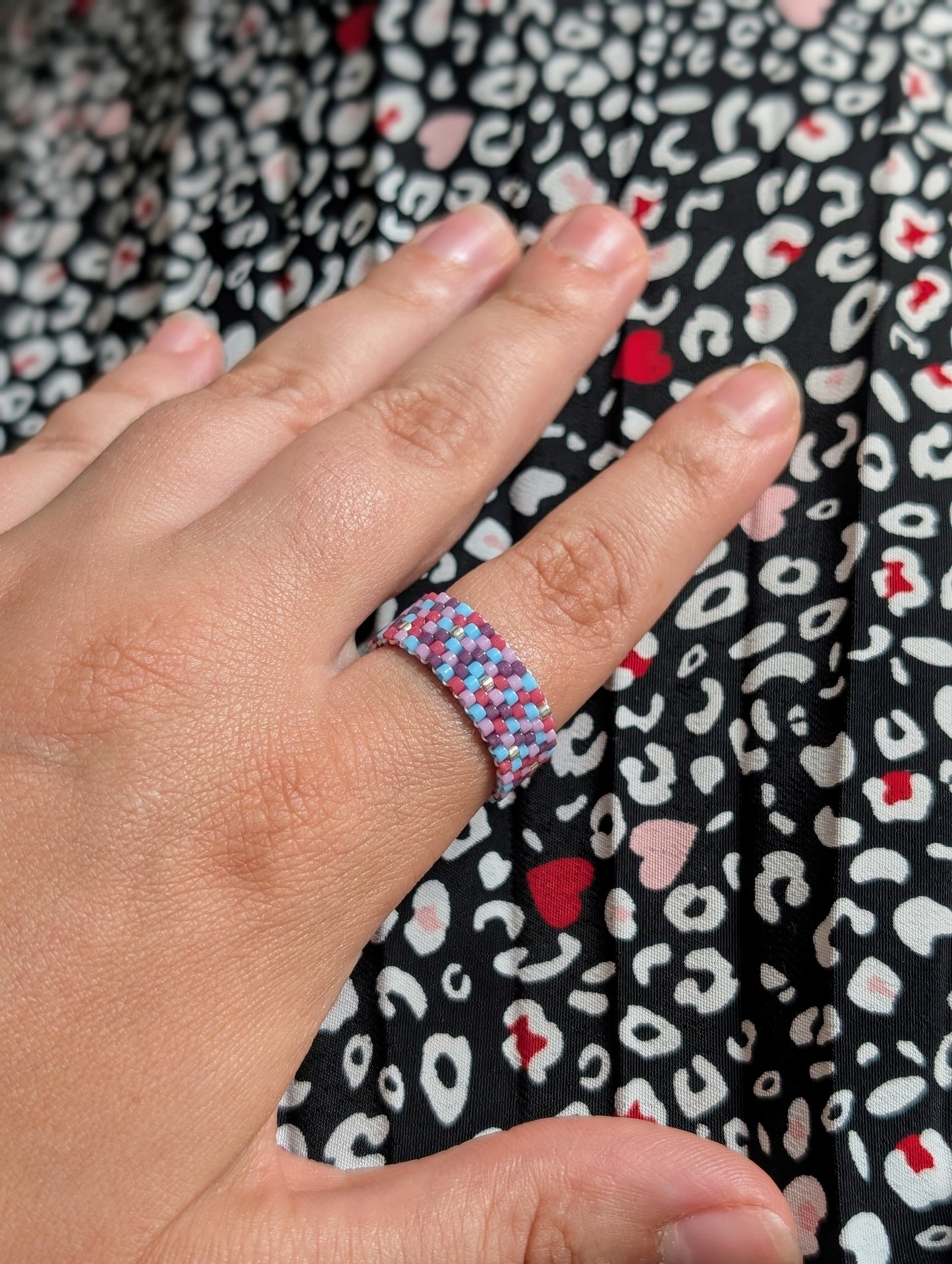 Bague artisanale Silae, en perles Miyuki