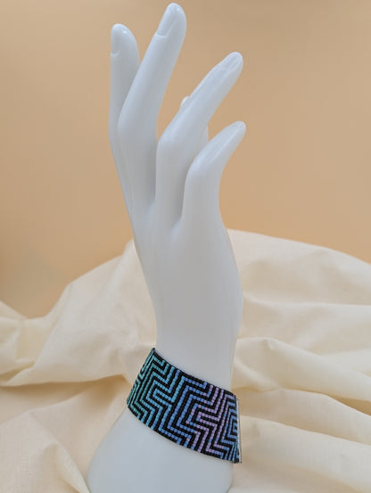 Bracelet artisanal Abysses, en perles Miyuki