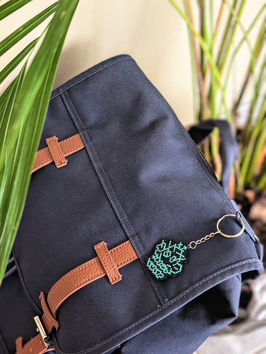 Porte-clés artisanal Whisker, tissé en perles Miyuki